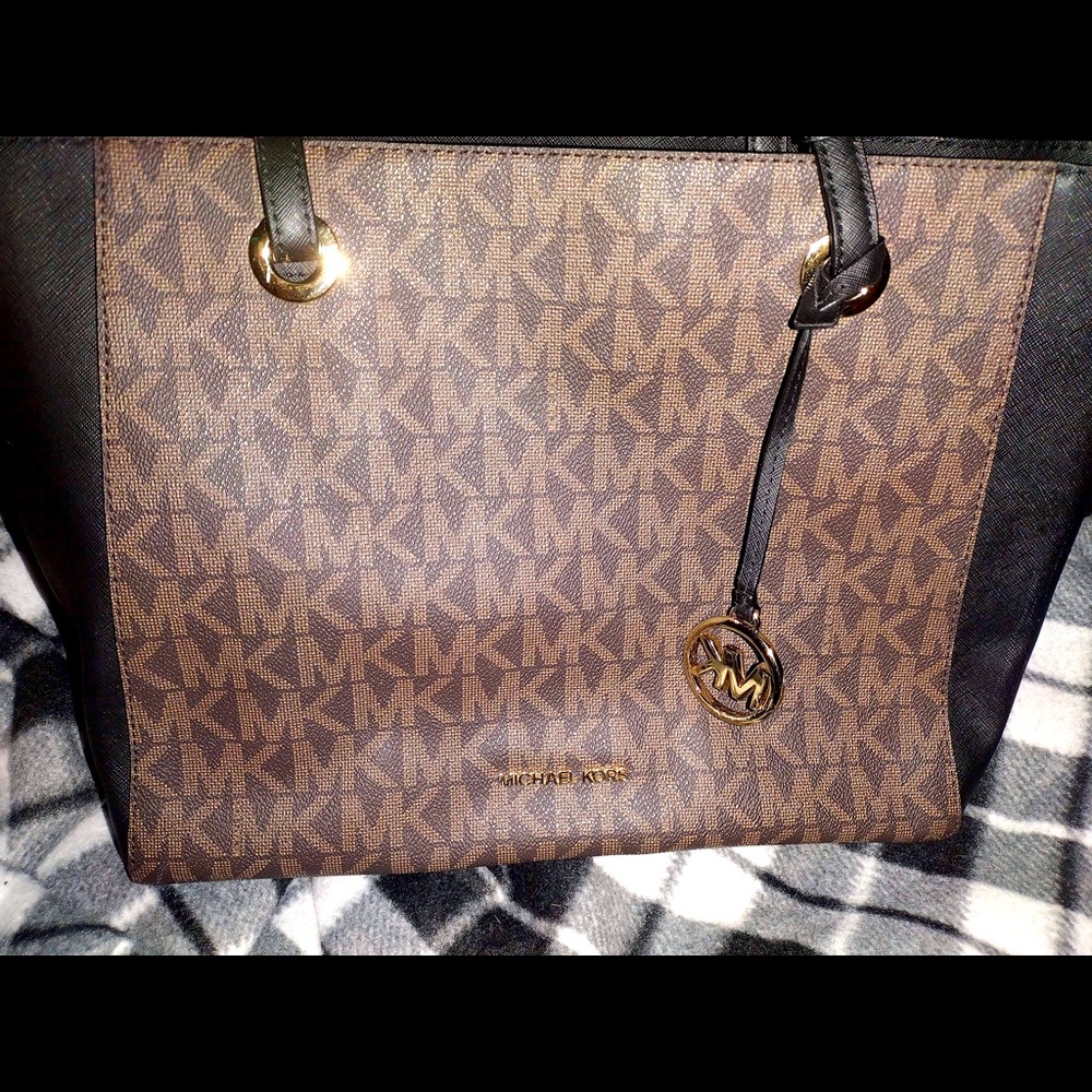 Micheal Kors Medium Walsh Multifunction Tote in Brown Black